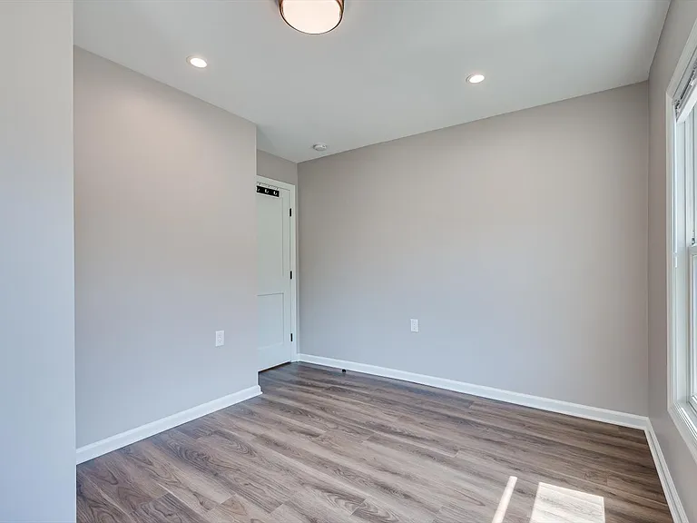 4 Wilcox Ave #B — Photo 19