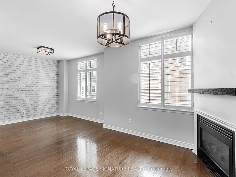 100 Redpath Ave #23 — Photo 6