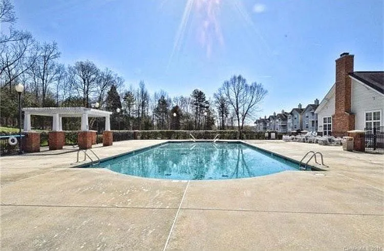2 bed, 1150 sqft, $1,650 — Photo 4