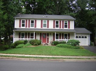 15804 Edgewood Dr, Dumfries, VA 22025