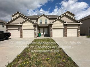10536 Kane Dr, Kansas City, KS 66109
