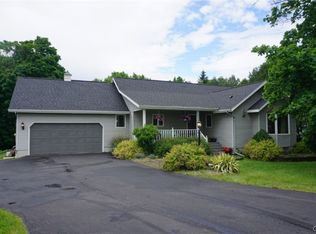 3521 Howlett Hill Rd, Camillus, NY 13031