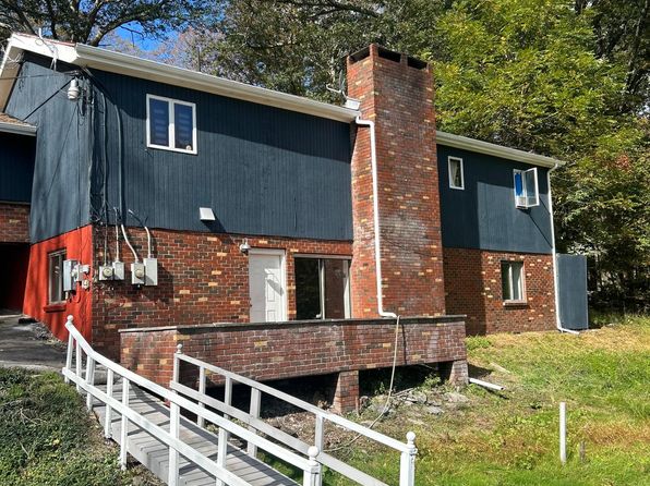 12 Jones Quarry Rd #2