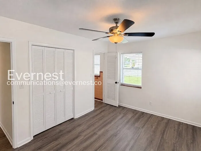 1915 W Orient St — Photo 16