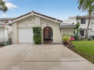 6130 Aloma Ln, Boca Raton, FL 33433