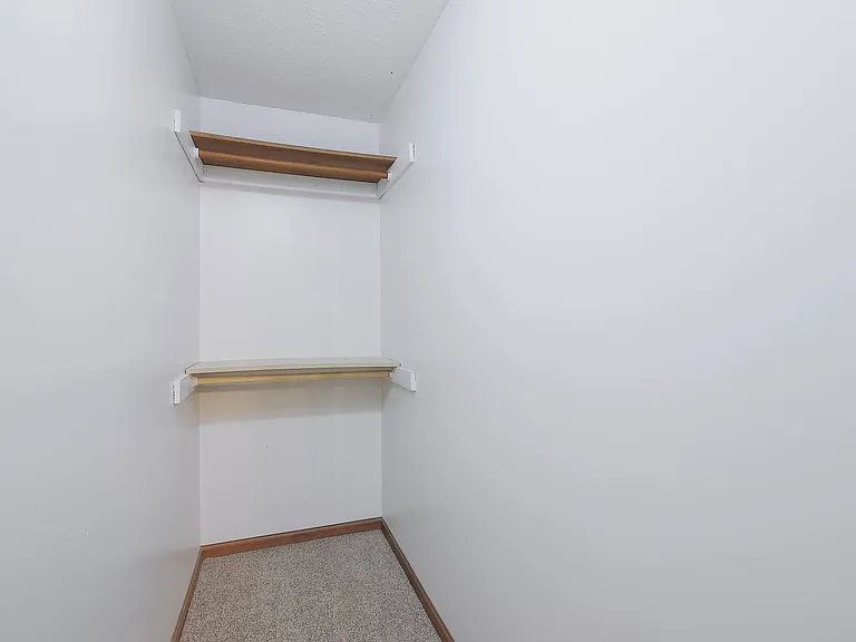 2221 S Street — Photo 39