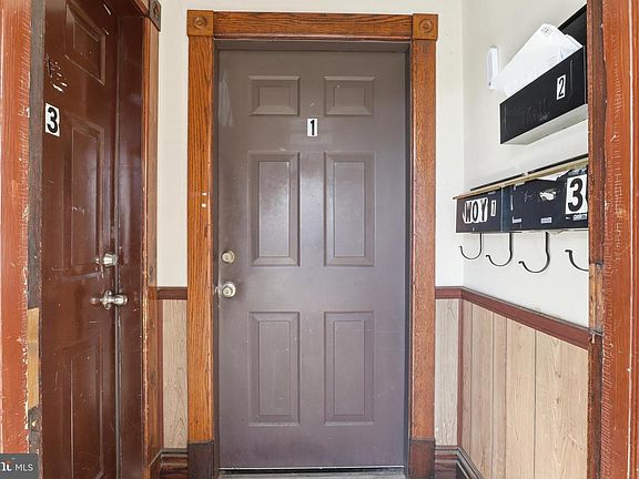 5th image of 106 E King St