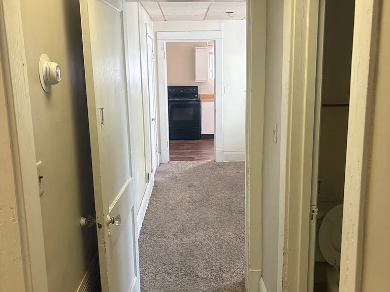 75 Carmel Rd #2W — Photo 8