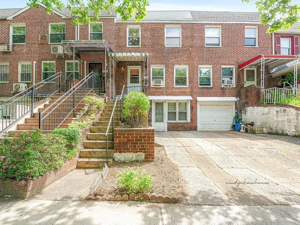 5619 Clearview Expy, Oakland Gardens, NY 11364