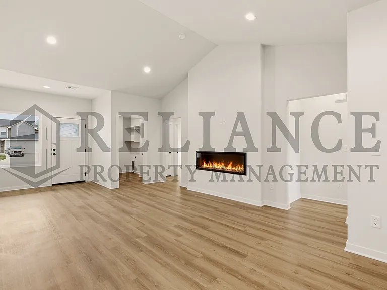 150 N Gowen St — Photo 14