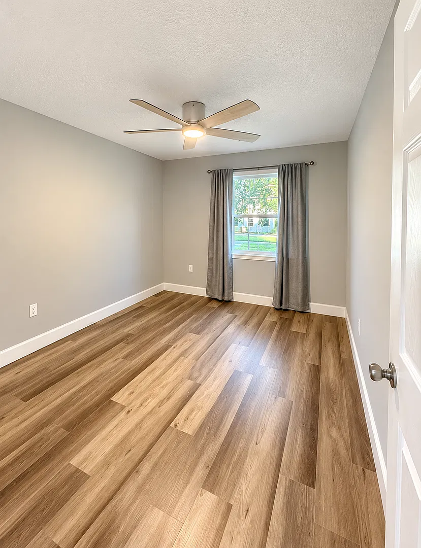Beautifully Upgraded 3-Bedroom Cottage Home in Fernandina Beach, FL — Photo 2