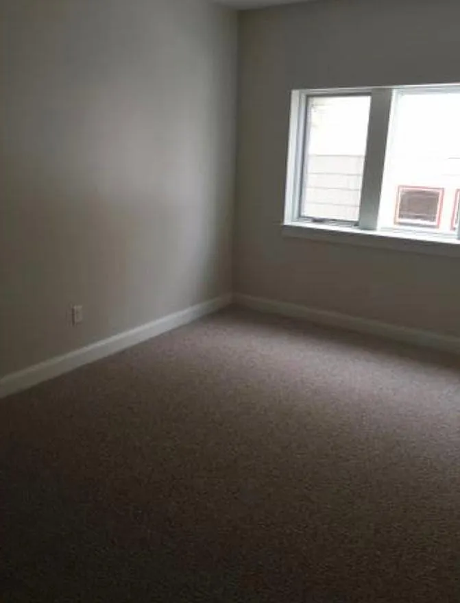 1 bed, 700 sqft, $1,200 — Photo 2