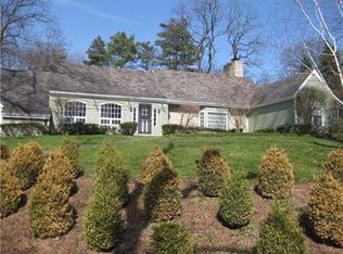 23 Holland Rd, Pittsburgh, PA 15235