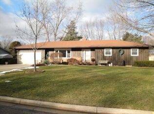 1230 Locust Ln, Prairie Du Sac, WI 53578