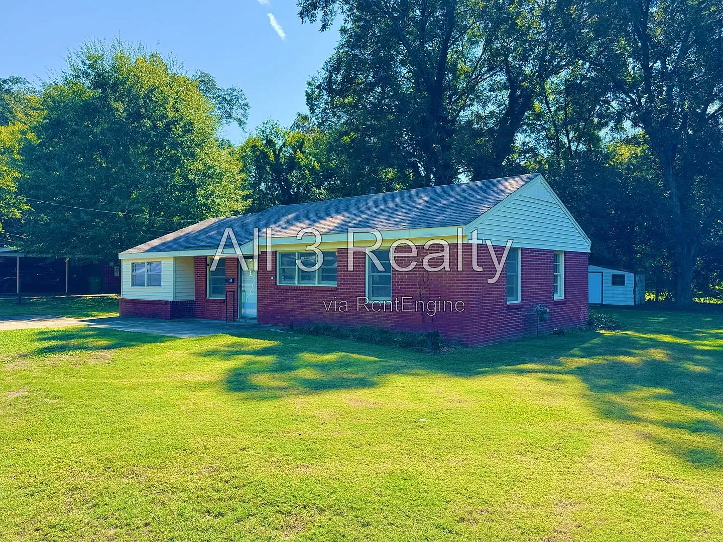 3 bed, 1.0 bath, 1248 sqft, $1,095 — Photo 3