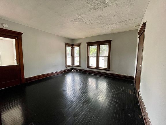 4th image of 745 E Stockbridge Ave #1