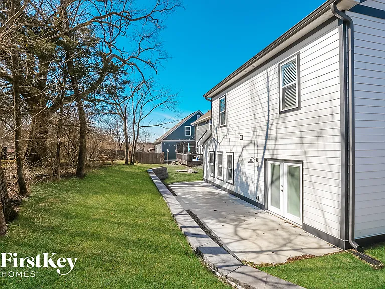 732 Ellie Dr — Photo 15