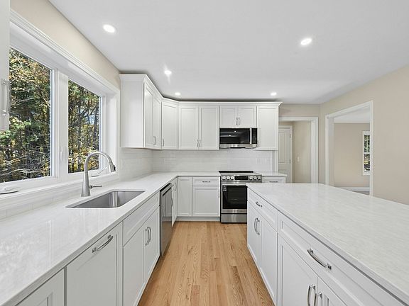 5th image of 43 Martin Rd
