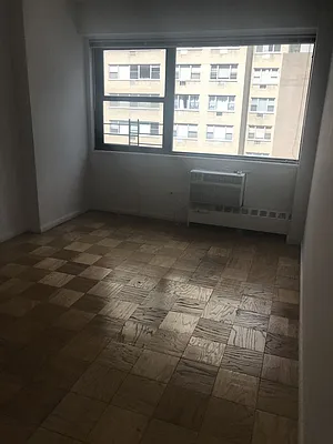 Rented by Carlyle Property Management | media 27