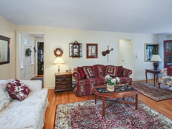 139 Walker Pond Rd Sturbridge Ma 01566