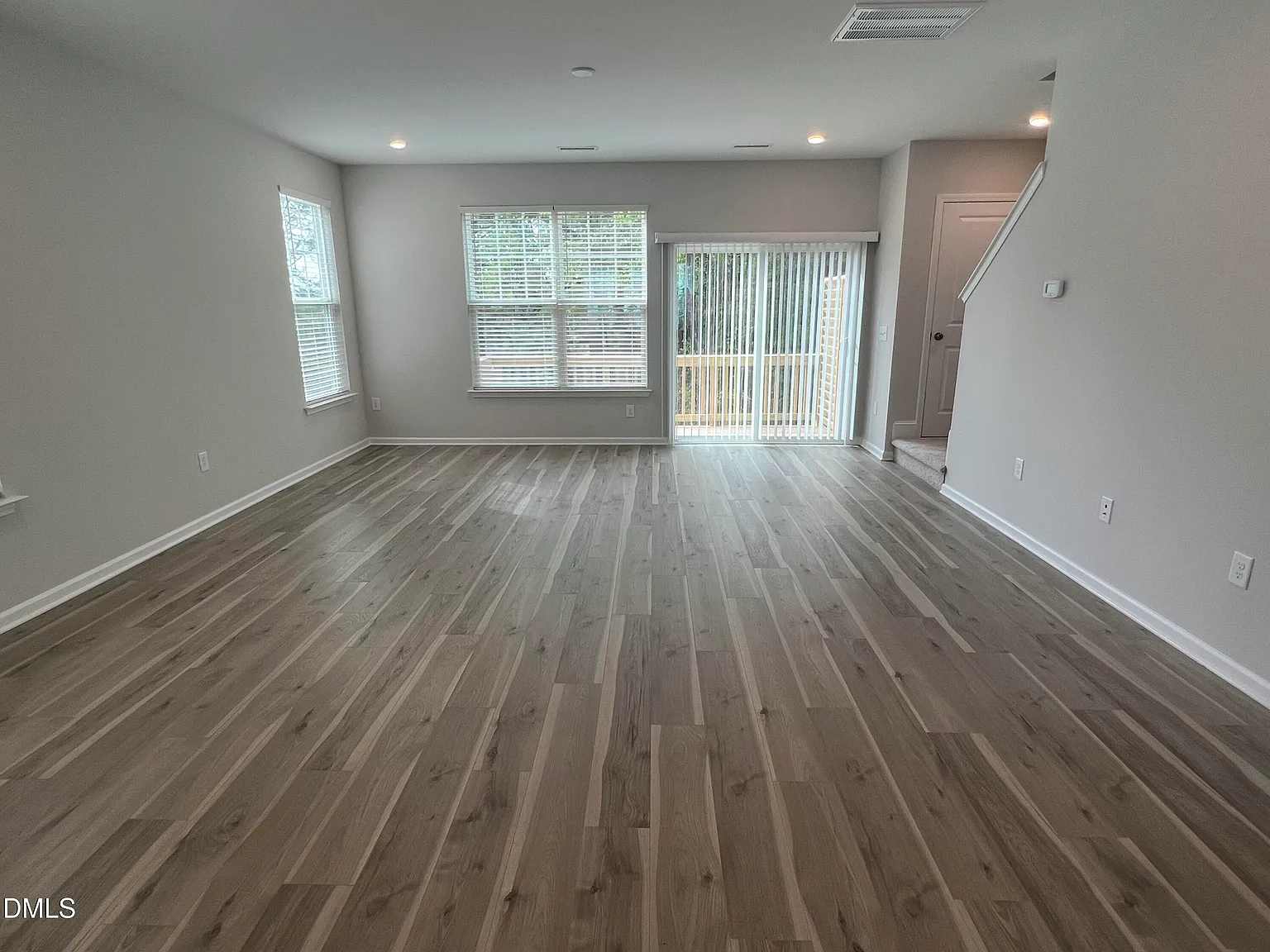 4 bed, 3.5 bath, 2229 sqft, $2,450 — Photo 2