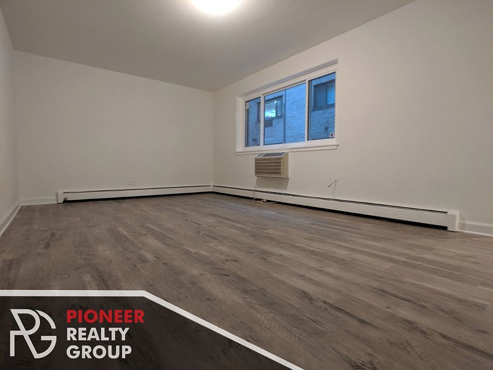 1st image of 6211 N Kenmore Ave #6211505