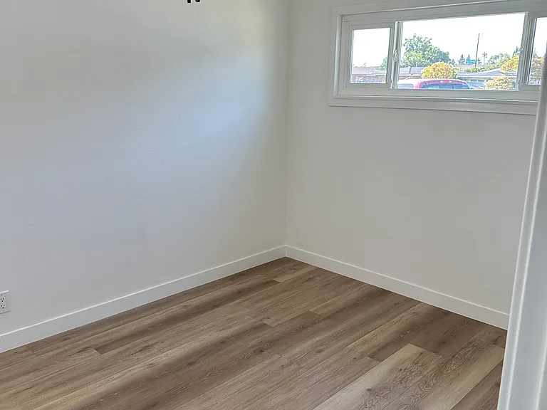 13702 Dawson St — Photo 10