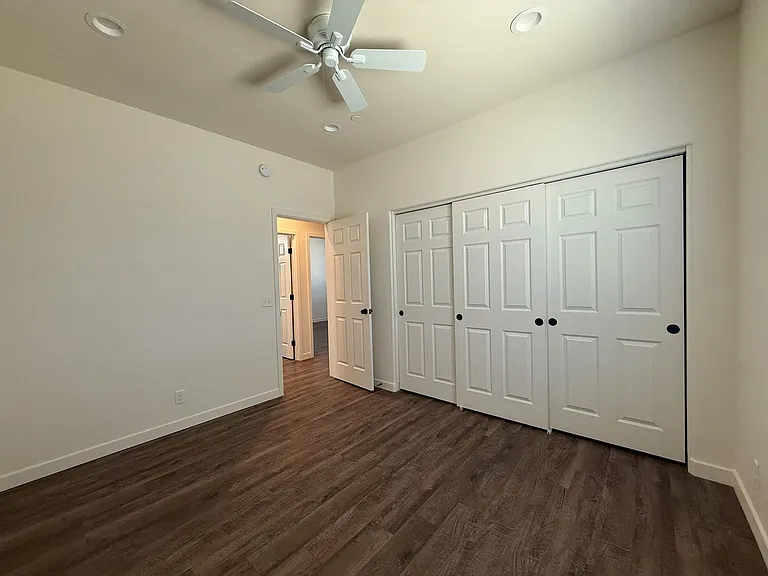 6935 Wilshire Ave — Photo 8
