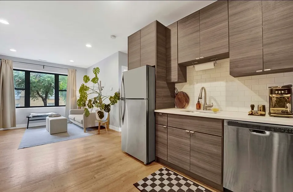2 bed, $2,500 — Photo 4
