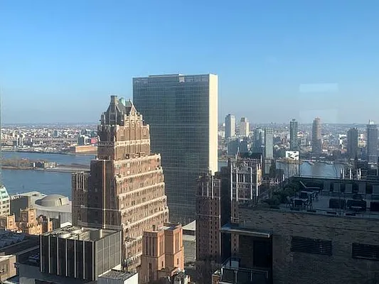 Rented by Douglas Elliman | media 21