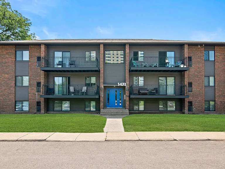 Lafayette Park Place - Detroit, MI — Photo 19