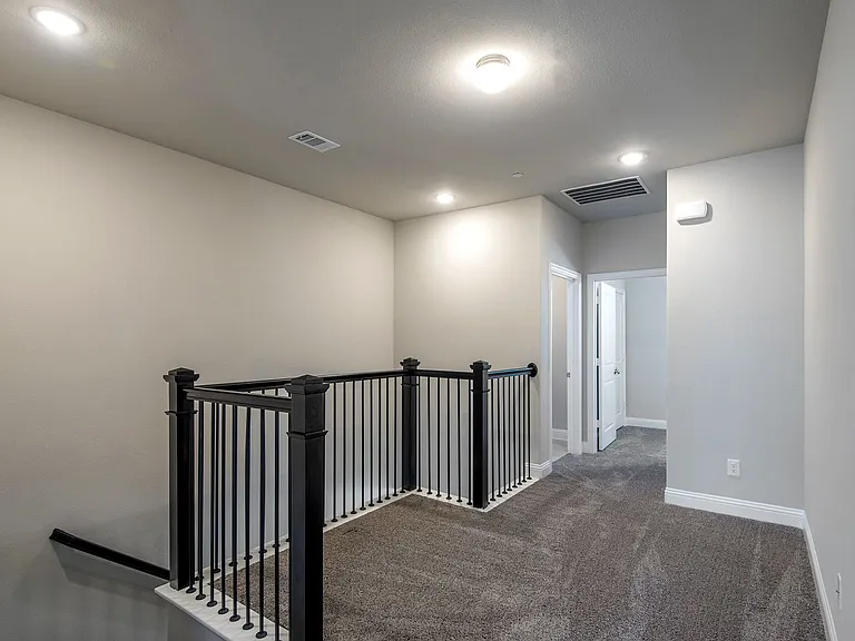 6298 Blythe Dr — Photo 23