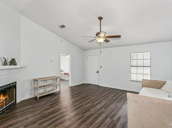 4720 Kitty Hawk Cir, Gulf Breeze, FL 32563