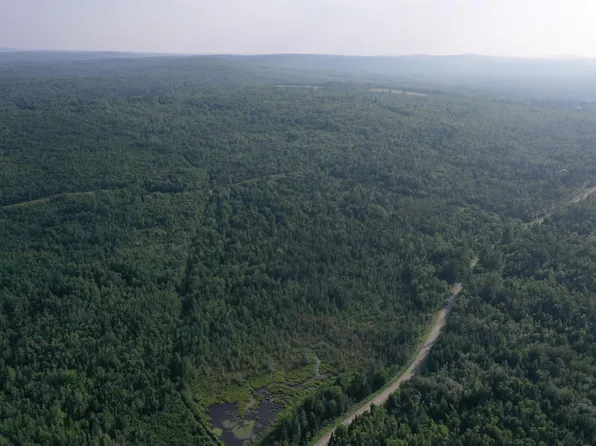 90 Gales Road, Abbot, ME 04406