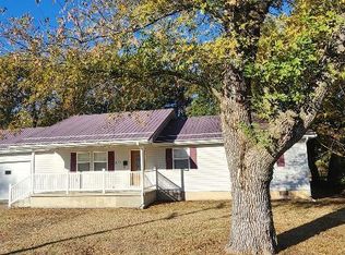 319 N Highland Ave, Columbus, KS 66725