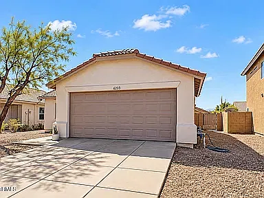 3 bed, 1441 sqft, $2,300 — Photo 2