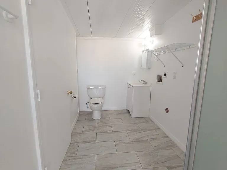 118 52nd Avenue Dr W — Photo 12