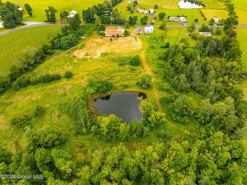 3rd image of 579 Barton Hill Road