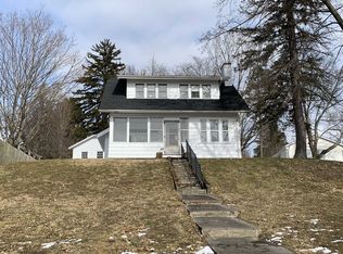 49 Elm Dr, Millbrook, NY 12545