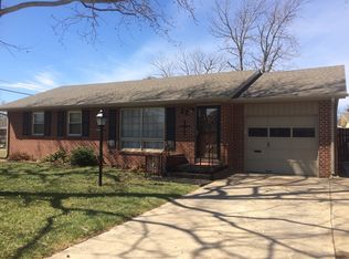 37 Rambler Rd, Hutchinson, KS 67502