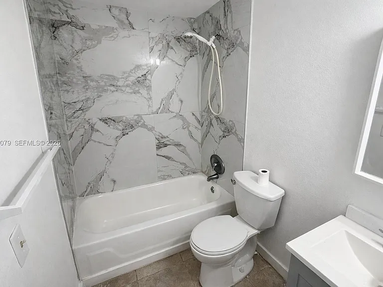 3700 NW 21st St #109 — Photo 9