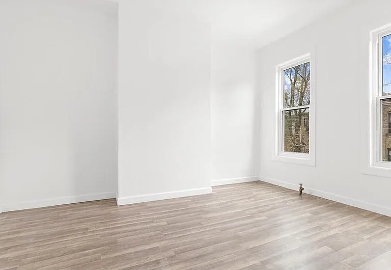 995 Hart St #2 — Photo 3