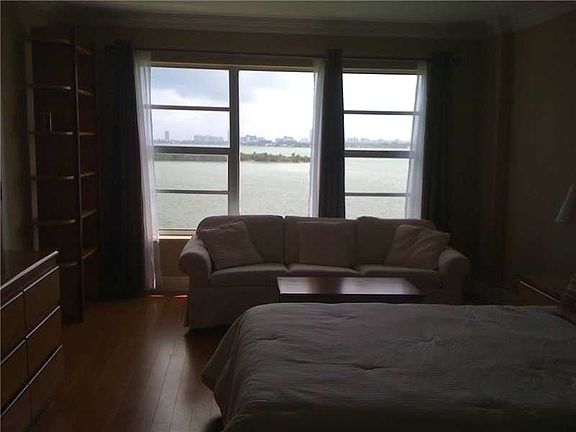 2nd image of 11111 Biscayne Blvd