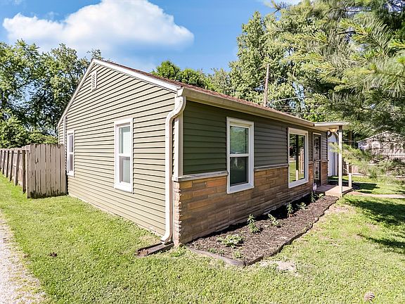 3rd image of 2025 E Dudley Ave