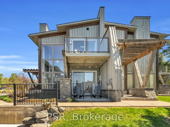 44 Carrick Trl, Gravenhurst, ON P1P 0A6