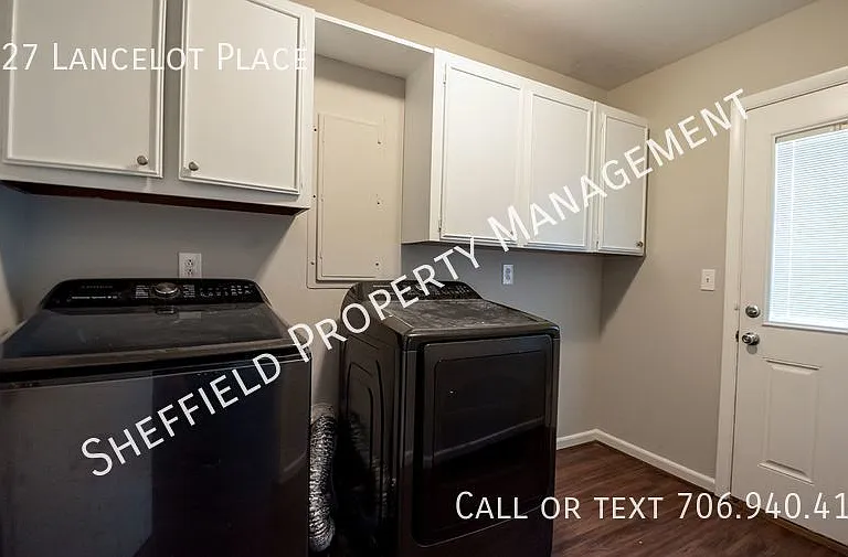 2227 Lancelot Pl — Photo 22