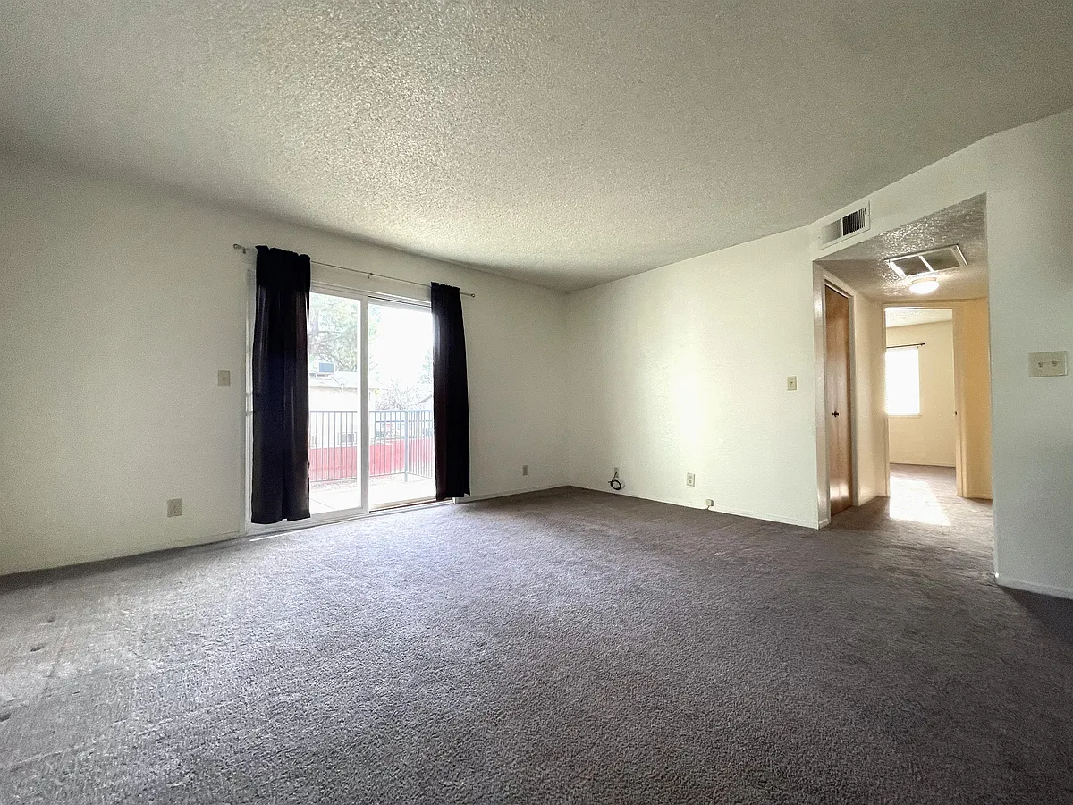 Building Photo - 458 Nord Ave #14