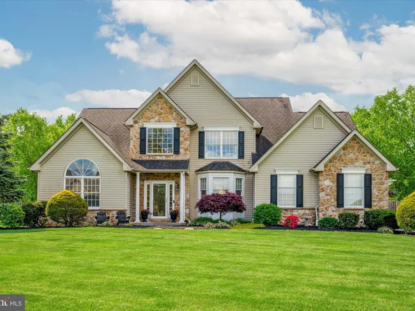 4128 Justin Ct, Collegeville, PA 19426