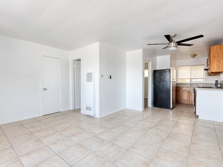 15741 Blaine Ave — Photo 33