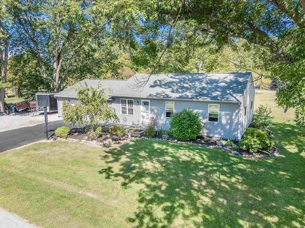 5070 N Lakewood Dr, Columbia City, IN 46725